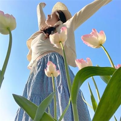赤裸的公务员
